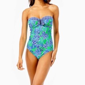 Lilly pulitzer keeping it real jagger swimsuit one piece worn once! Size 8